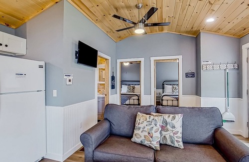 Lake George Cottage | Lake cabin with waterfront views, shared dock, private deck, grill, & kayaks