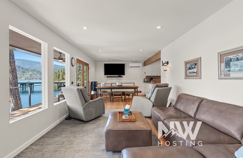 Coeur d'Alene House | Lake CDA: Soak, Paddle, Dock & Unwind