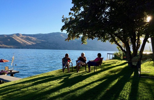 Manson House | Lake Chelan family home on the water