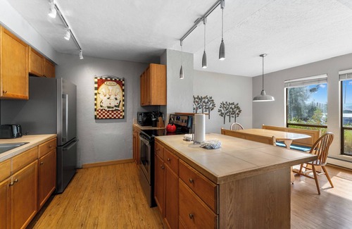 Dillon Apartment | Lake Cliffe #108, Building F