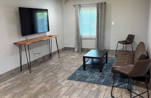 Pottsboro House | Lake Cottage 200 yards from the Lake Texoma shoreline!