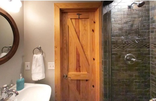 Shorewood-Tower Hills-Harbert Cabin | Lake Effect Hideaway at Warren Dunesn