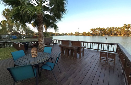 La Joya House | Lake Escape