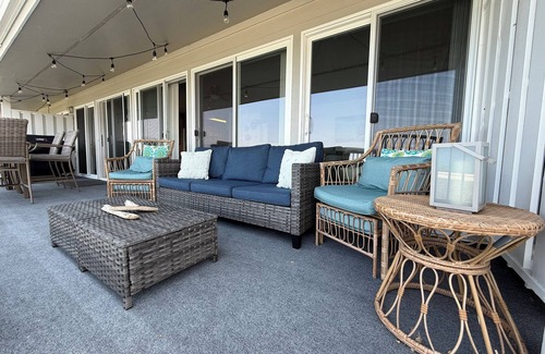 Polson Condo | Lake Front Condo - You’ll never want to leave! Licensed. Air conditioned.