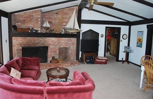 Charlevoix Cottage | Lake Front Cottage on the north shore of Lake Charlevoix