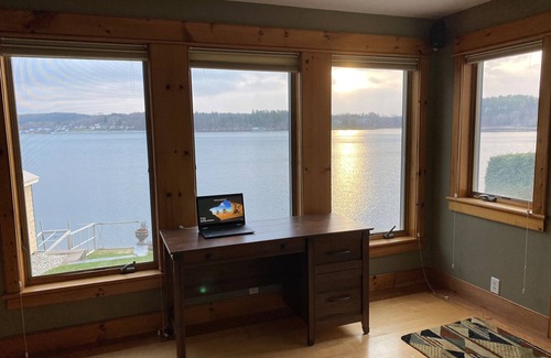 Pittsfield House | Lake Front Home in Heart of the Berkshires Near Jiminy Peak