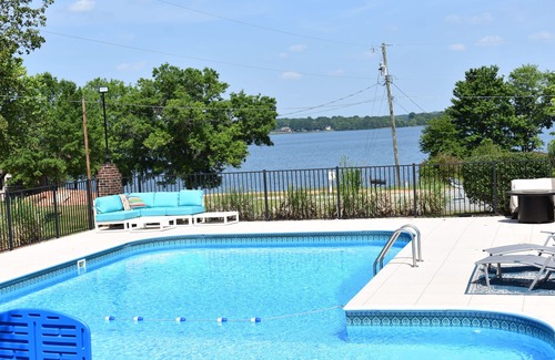 Lake Norman of Catawba House | Lake Front Home w/Dock, Kayaks, Private Pool - 4BR/3B Stunning Views, Sleeps 13!