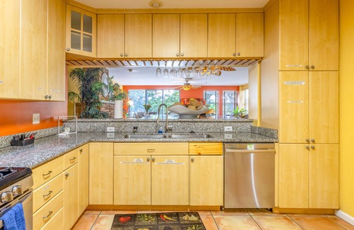 Egypt Lake-Leto House | Lake Front-Jacuzzi-Mini Golf-Exclusive