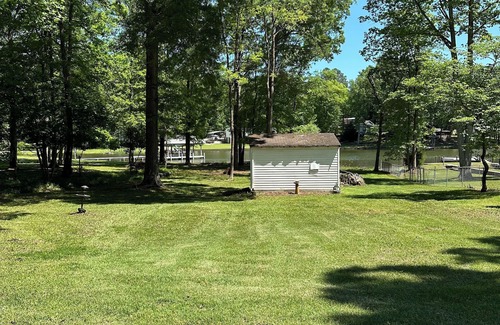 Waterloo House | Lake Greenwood Waterfront RVnSleeps 3-4