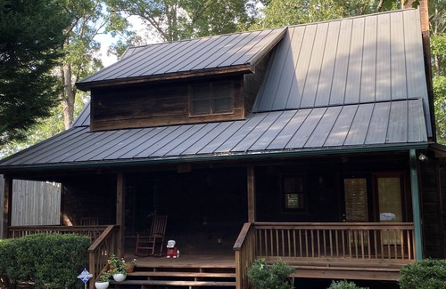 Reed Creek House | Lake Hartwell Cabin - Dock. Firepit. Private Boat Ramp. Secluded. Deep cove.