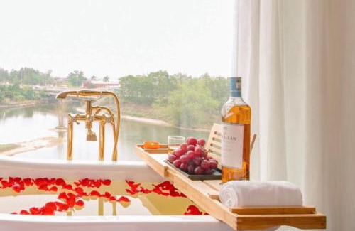 Ba Dinh Hotel | Lake Hotel Sóc Sơn