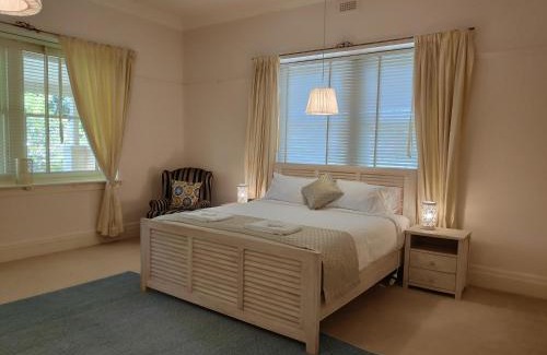 Benalla House | Lake House Benalla