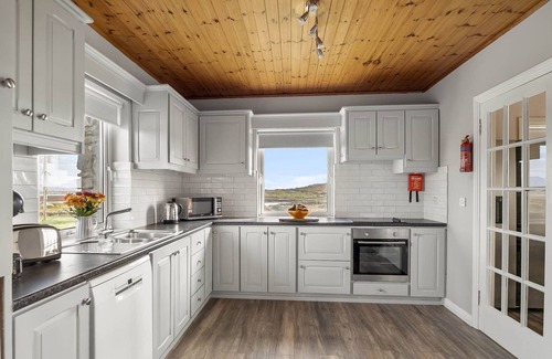 Ballyconneely Ski Chalet | Lake House Mannin, holiday maker’s paradise