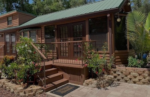 Salt Springs Cabin | Lake Kerr Cabin in Salt Springs W/golf cart and water sports equipment.