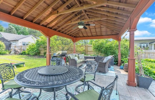 Jamestown House | Lake Life Living w/Game Room