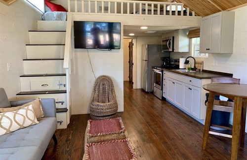 Dadeville Cottage | Lake Martin's Tiniest Gem by 360 Destinations