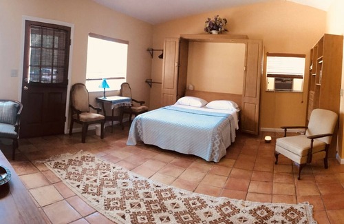 Lake Wales Cottage | Lake of the Hills Cottage - Sleeps 4