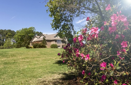 Berryville House | Lake Palestine's Best Property for Vacations, Reunions, Events, Get-Aways!