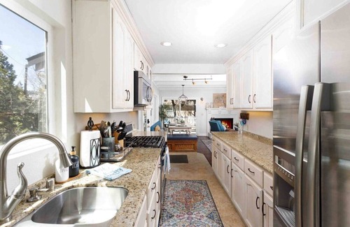 Cedar Glen House | Lake Retreat – Spa, AC, Fenced Yard, Walk to Lake!