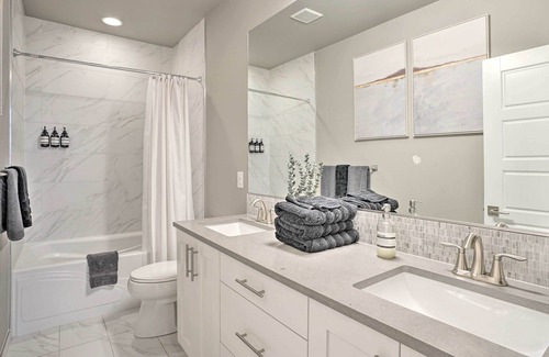 West Lake Stevens House | Lake Stevens Estate w/ Sauna & Hot Tub