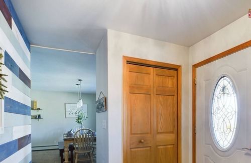 Munising House | Lake Superior/Munising Bay Sunsets ANNIES EDGE