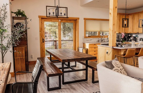 Tahoe Vista House | Lake Tahoe - Lake View and Pet Friendly!
