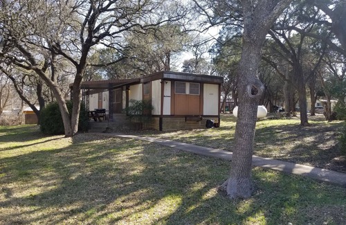 Clifton House | Lake Time the place to be on Lake Whitney !