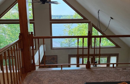 Tower House | Lake Vermilion, 3 bed/3 bath home, plus/loft & bunkhouse on Daisy Bay w/2 docks!