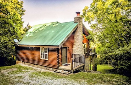 Garfield Cabin | Lake View Cabin for 2