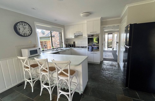 Lilydale House | Lake View Family House, private gardens, breathtaking view, nature walks.