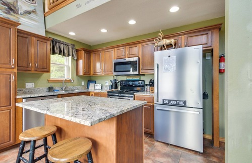 Blue Eye House | Lake-View Home in Blue Eye w/Hot Tub & Fire Pit!