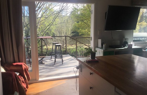 Upper Moutere House | Lake view House ,beautiful country living .Amazing views of lake ,mountains