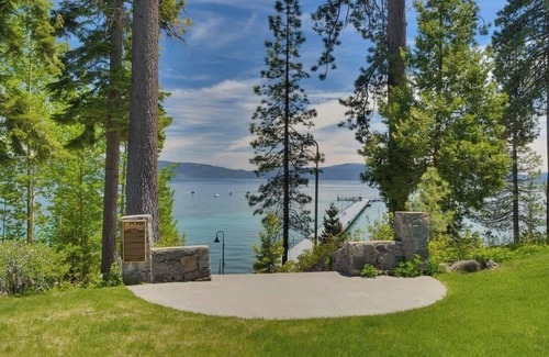 Tahoe Tavern House | Lake View|Pier|Bouys|Pickleball|Walk to town