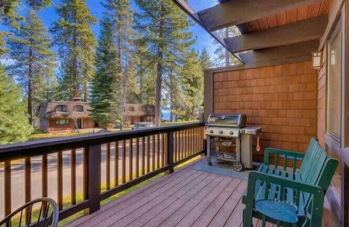 Tahoe Tavern House | Lake View|Pier|Bouys|Pickleball|Walk to town