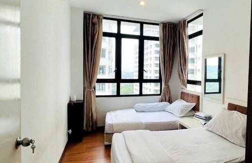 Seri Kembangan House | Lake view Resisdence