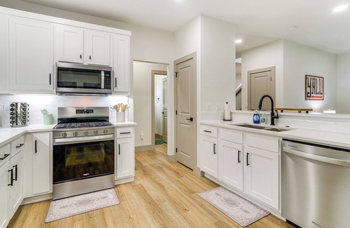 Lone Star Cottage | Lake-view Retreat w/Games & Yard in Daingerfield