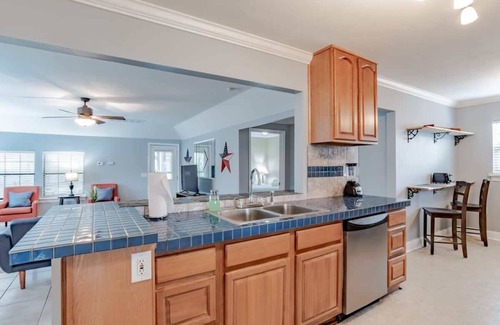 Venetia House | Lake w/Dock & Fenced Yard-Sunny Side at Dog River