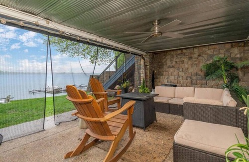 Waconia House | Lake Waconia getaway