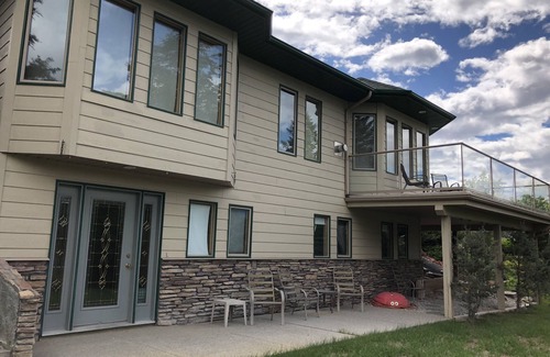 East Kootenay House | Lake Windermere Getaway!
