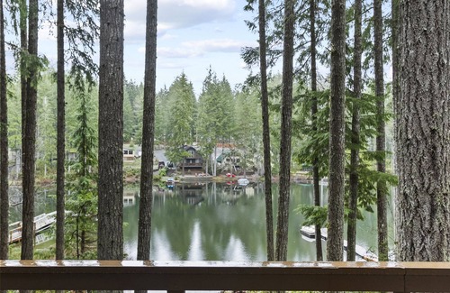 Mason County Cabin | Lakefront A-Frame Cabin with King Beds, Boat, Hot Tub