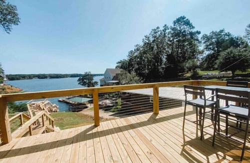 Deatsville House | Lakefront Bliss at Blü House-Hot Tub & Views