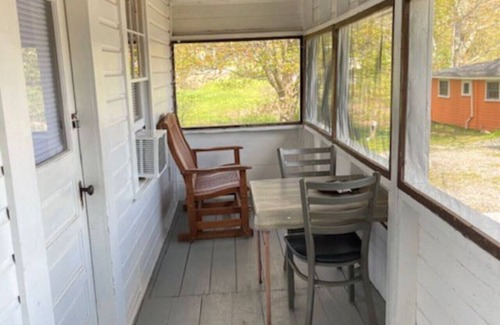 Northwood Cottage | Lakefront Blue Cottage