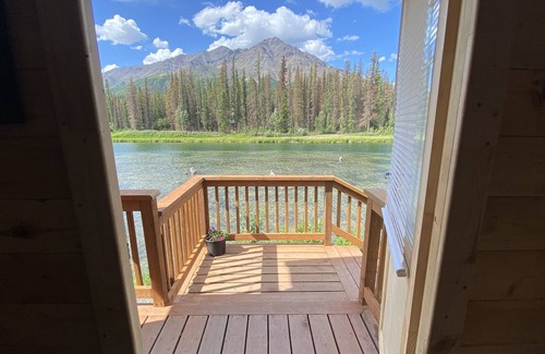 Cantwell Cabin | Lakefront Cabin with Loft on Private Fishing, Near Denali National Park