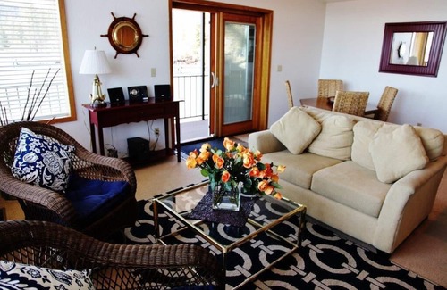 Tahoe Vista Condo | Lakefront condo right on the water