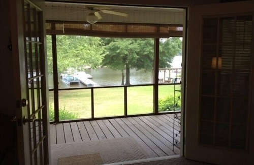 Summerton Cottage | Lakefront Cottage on Lake Marion