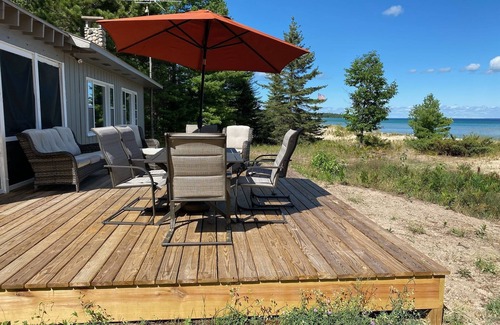 Beaver Island Cottage | Lakefront Cottage on Soft Sand