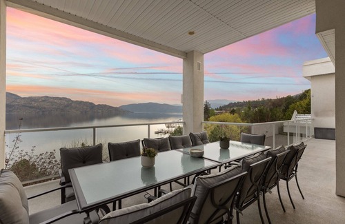 Central Okanagan House | Lakefront Estate on Lake Okanagann
