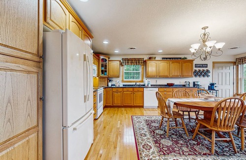 Sevierville Cabin | Lakefront family home with dock, free attract tickets, Private Boat Ramp