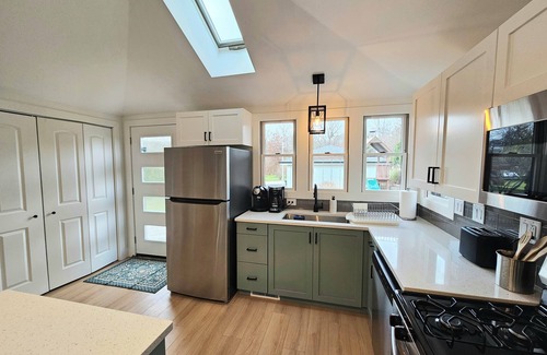 Salem Lakes House | Lakefront home-Beautiful views, private frontage/lake access