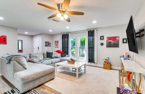 Spring Hill House | Lakefront Home with Heated Pool, Near Disney